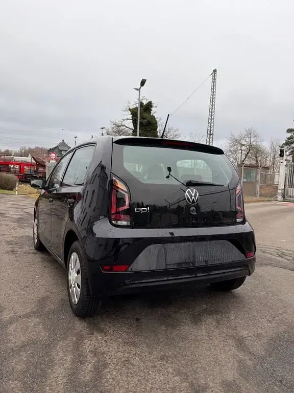 Second-hand VW up! 65 CP (47 kW) 2021 Negru Hatchback