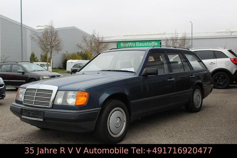 Blau Gebraucht 1989 Mercedes E230 Kombi | 8.888 € - Bild 1/4
