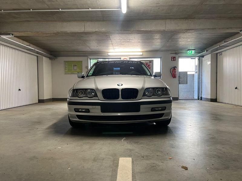 Silber Gebraucht 2000 BMW 316 Limousine | 5.500 € (Teuer) - Bild 1/4