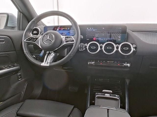 Gebraucht Mercedes GLA200 Progressive 163 PS (119 kW) 2024 SUV