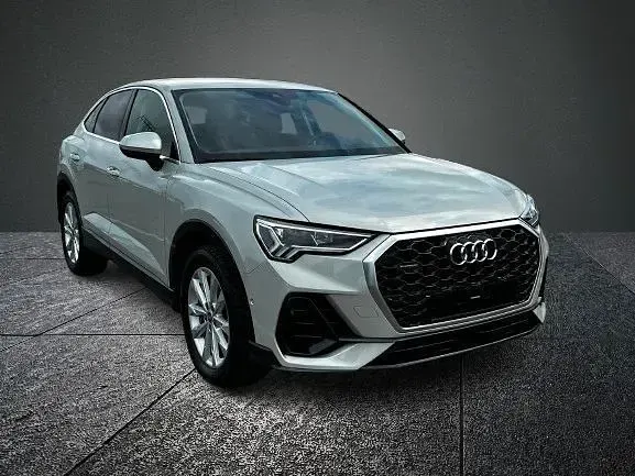 Gebraucht Audi Q3 Sportback Sport 150 PS (110 kW) 2021 Silber SUV
