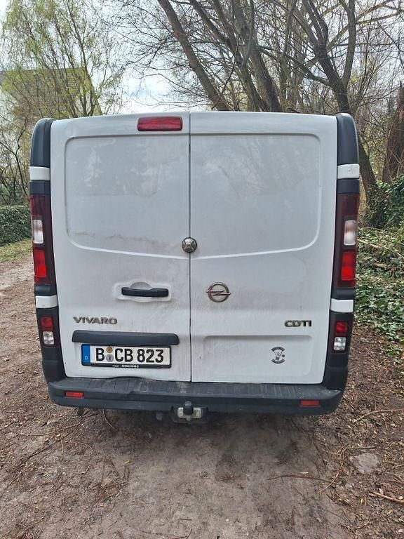Gebraucht Opel Vivaro 116 PS (85 kW) 2016 Weiß Van / Kleinbus