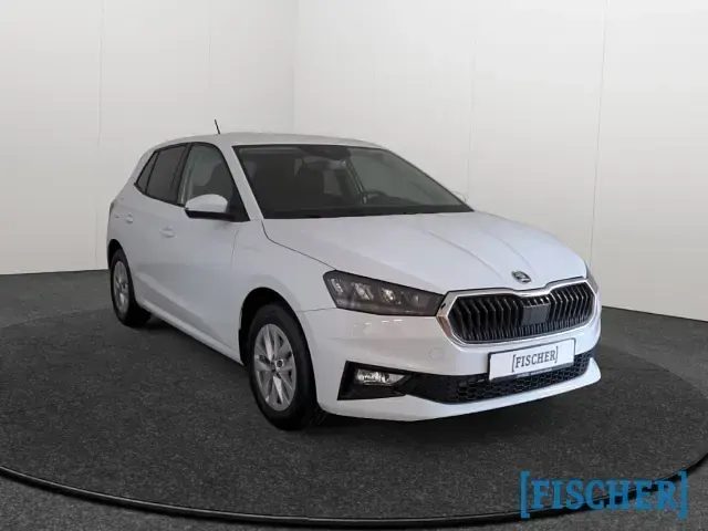 Gebraucht Skoda Fabia Selection 80 PS (58 kW) 2025 Moonweiss metallic Kleinwagen