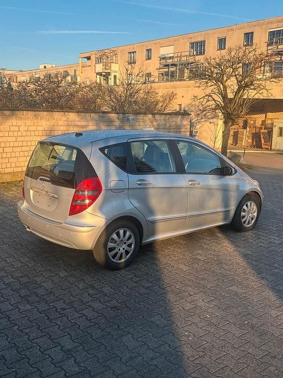 Gebraucht Mercedes A180 Avantgarde 109 PS (80 kW) 2008 Grau Van / Kleinbus
