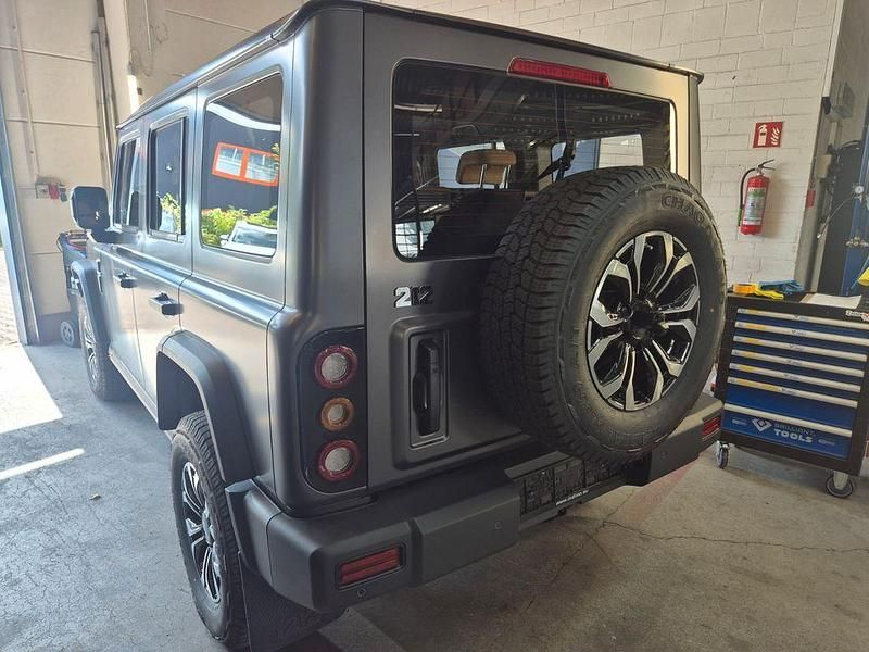 Grau Neu 2025 BAW 212 SUV | 42.499 € (Etwas zu teuer) - Bild 1/4