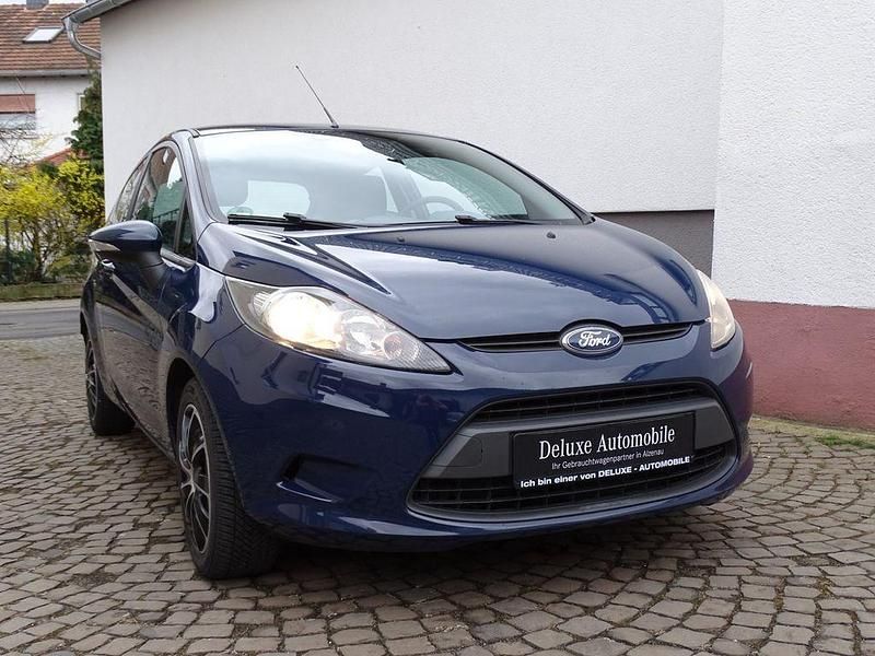 Gebraucht Ford Fiesta 60 PS (44 kW) 2011 Blau Kleinwagen