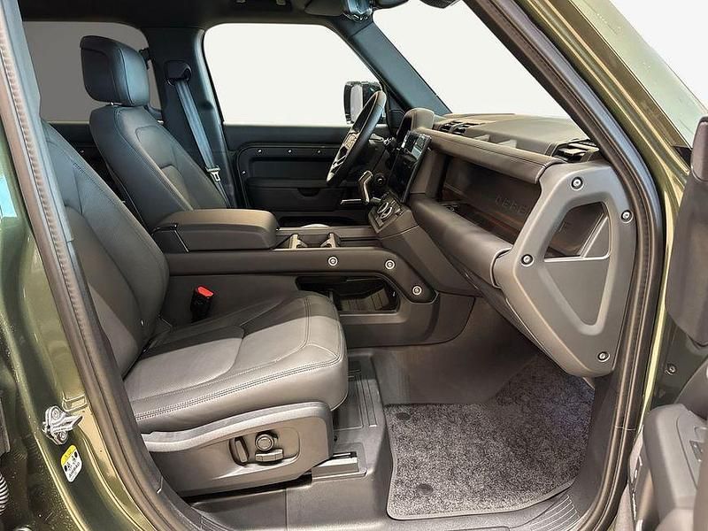 Gebraucht Land Rover Defender HSE Dynamic 349 PS (256 kW) 2026 Grün SUV