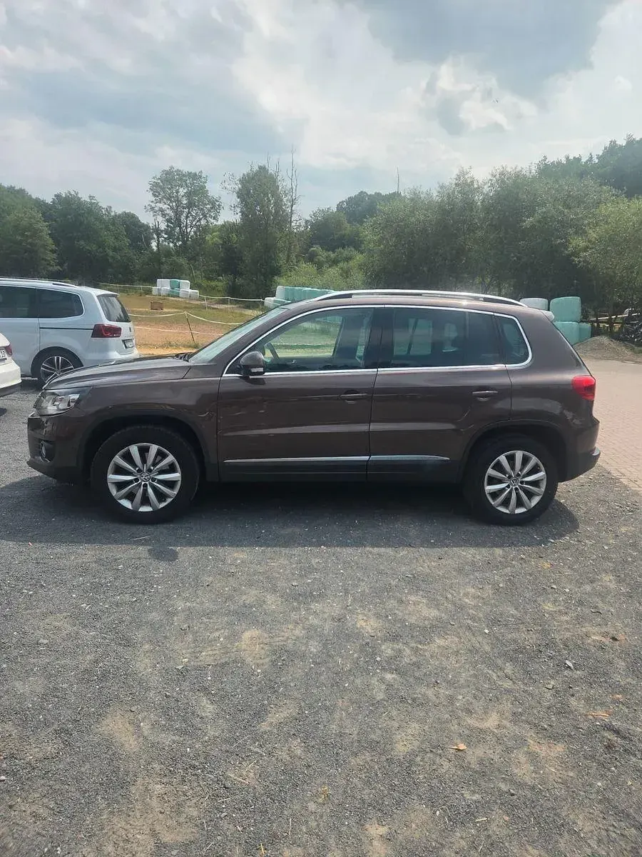 Gebraucht VW Tiguan 140 PS (102 kW) 2012 Braun SUV