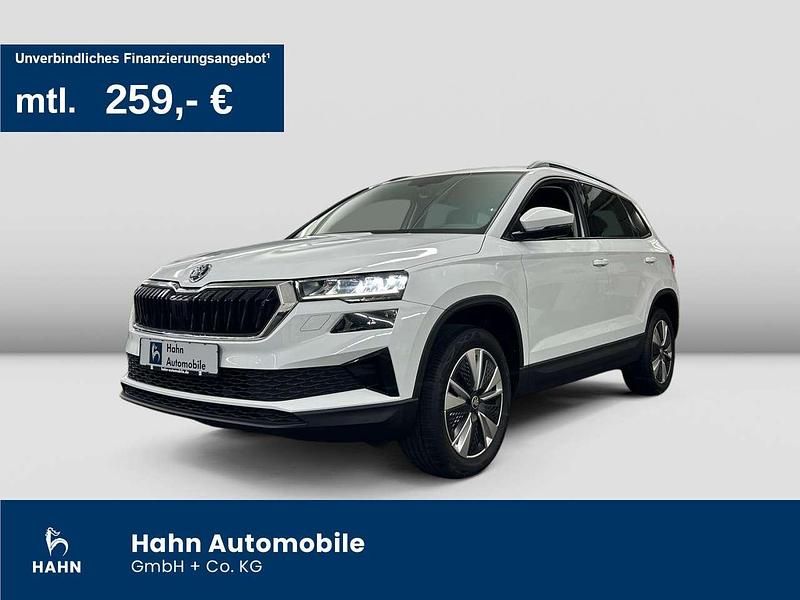 Moonweiss metallic Gebraucht 2022 Skoda Karoq Ambition SUV | 19.490 € (Guter Preis) - Bild 1/3