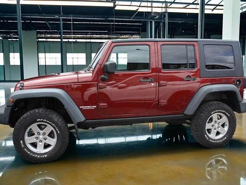 Gebraucht Jeep Wrangler Rubicon 177 PS (130 kW) 2010 Rot SUV