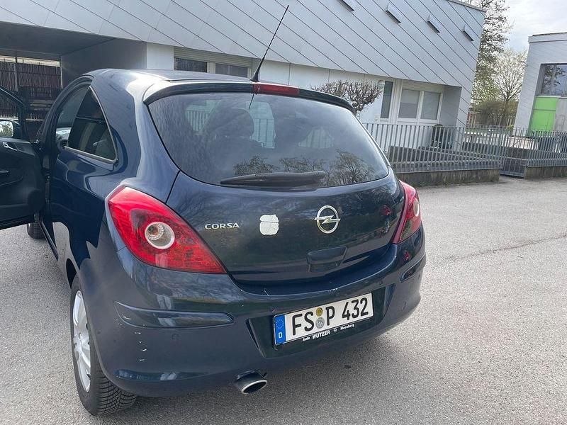 Second-hand Opel Corsa Selection 87 CP (63 kW) 2011 Albastru Hatchback