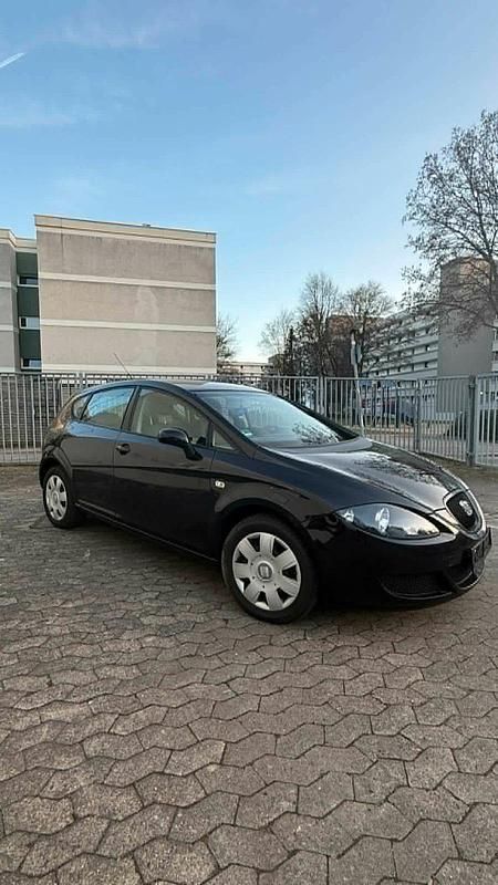 Second-hand Seat Leon 105 CP (77 kW) 2006 Negru Hatchback