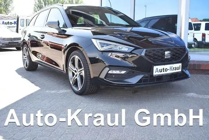 Weiss Gebraucht 2022 Cupra Leon Limousine | 21.980 € (Superpreis) - Bild 1/1