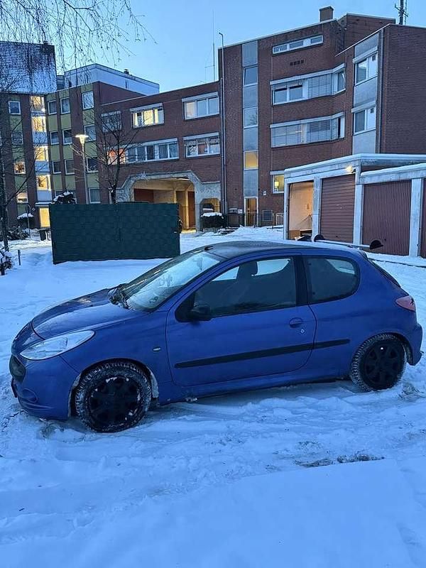 Gebraucht Peugeot 206 69 PS (50 kW) 2010 Limousine