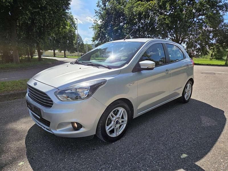 Silber Gebraucht 2017 Ford Ka Kleinwagen | 5.750 € (Guter Preis) - Bild 1/4