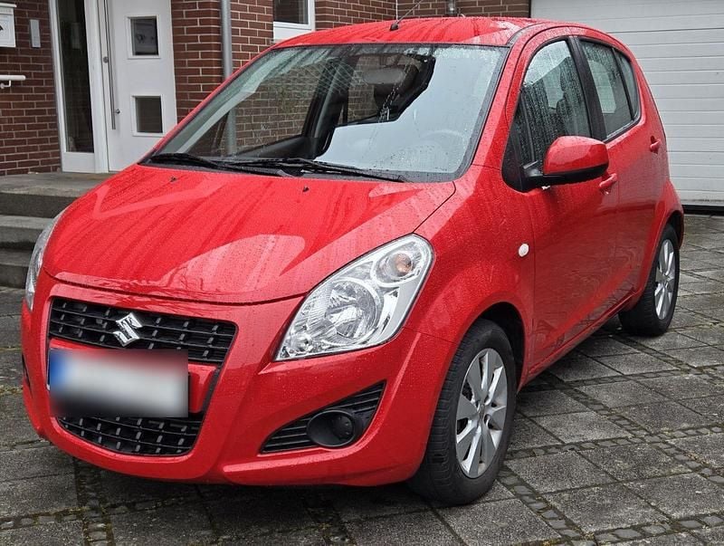 Gebraucht Suzuki Splash Club 94 PS (69 kW) 2014 Rot Kleinwagen