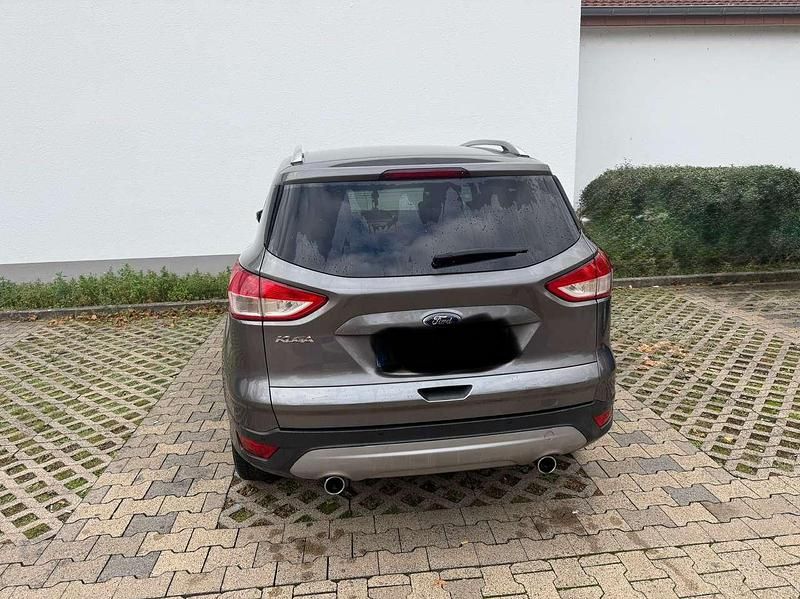 Gebraucht Ford Kuga Titanium 140 PS (102 kW) 2013 Grau SUV