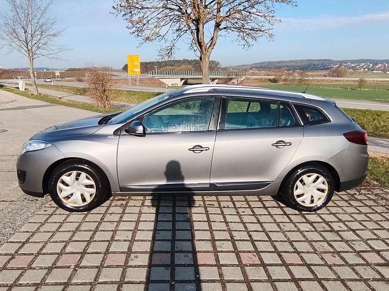 Gebraucht Renault Mégane III 110 PS (80 kW) 2014 Grau Kombi