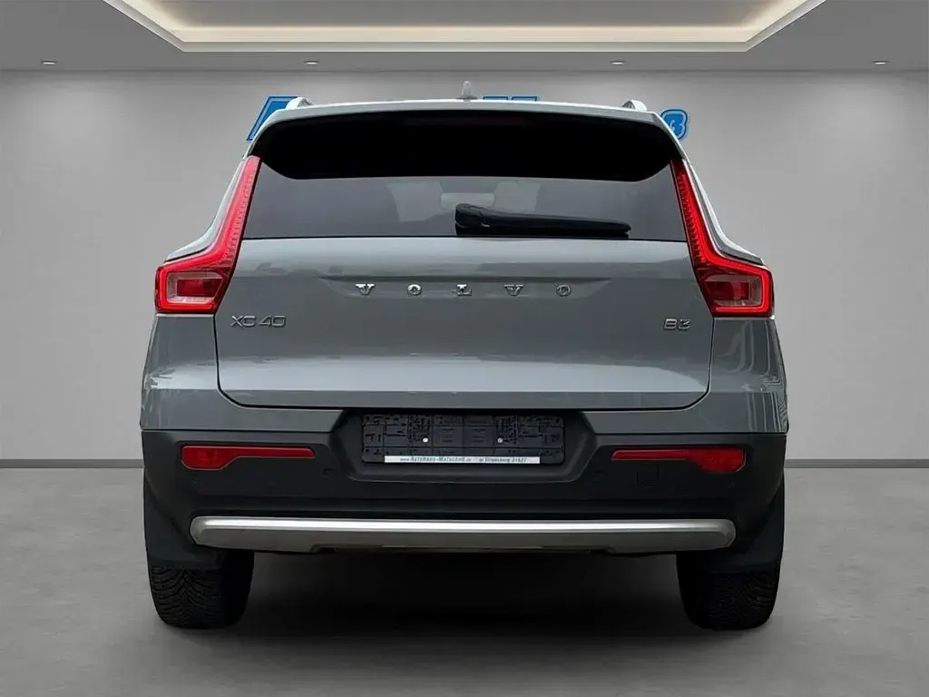 Gebraucht Volvo XC40 Core 163 PS (119 kW) 2023 Grau SUV