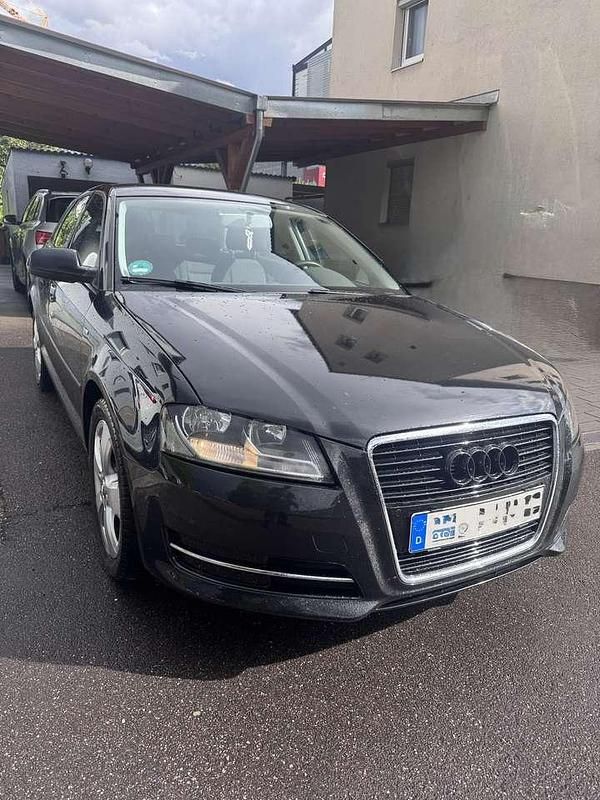 Schwarz Gebraucht 2010 Audi A3 Attraction Kleinwagen | 6.800 € (Etwas zu teuer) - Bild 1/4