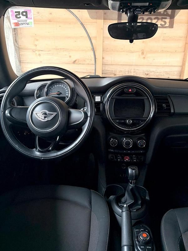 Second-hand Mini ONE 102 CP (75 kW) 2017 Negru Hatchback