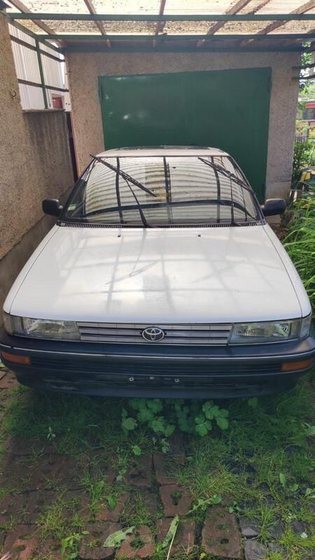 Weiß Gebraucht 1991 Toyota Corolla XLi Limousine | 3.000 € - Bild 1/4