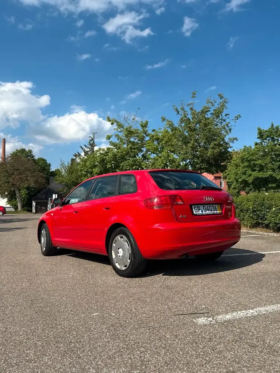 Gebraucht Audi A3 116 PS (85 kW) 2005 Rot Kleinwagen