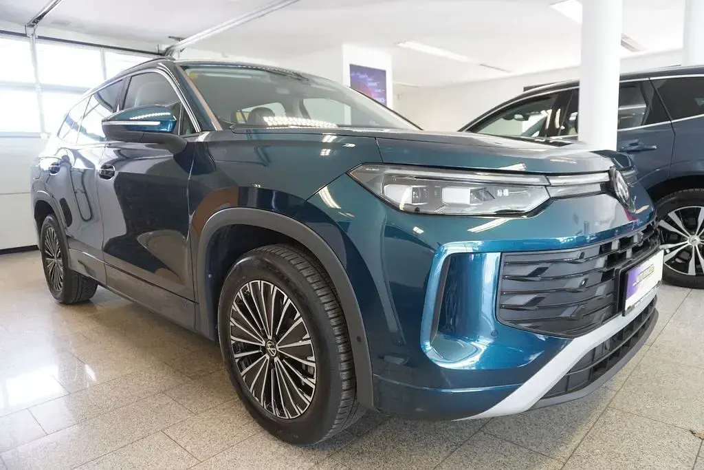 Usata VW Tayron Life 150 CV (110 kW) 2025 Blu SUV