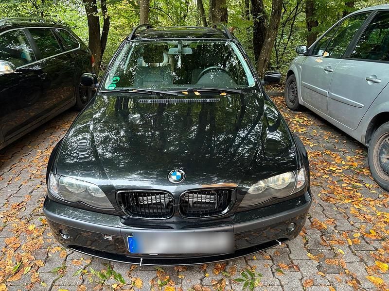 Schwarz Gebraucht 2004 BMW 316 Kombi | 1.300 € (Fairer Preis) - Bild 1/4