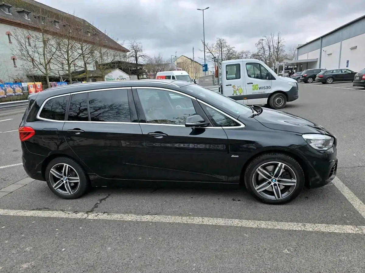 Second-hand BMW 220 190 CP (139 kW) 2016 Negru Break