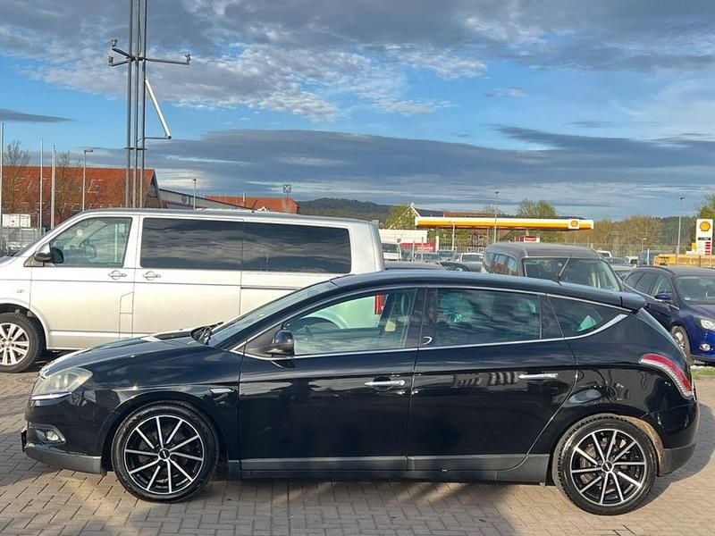 Gebraucht Lancia Delta 120 PS (88 kW) 2010 Schwarz Kleinwagen