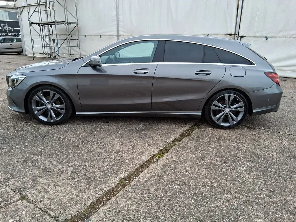 Gebraucht Mercedes CLA220 177 PS (130 kW) 2016 Grau Limousine