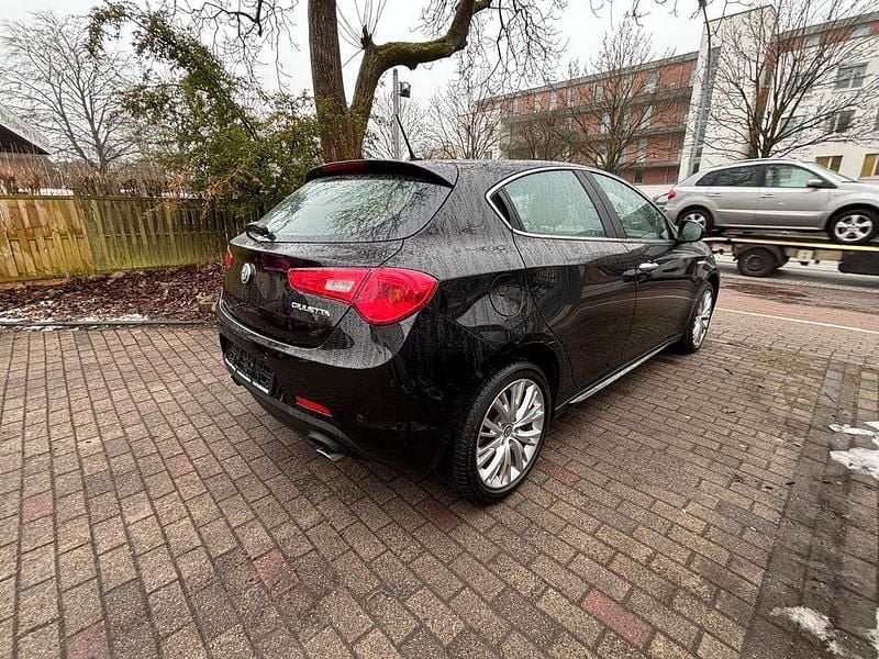 Gebraucht Alfa Romeo Giulietta Super 175 PS (128 kW) 2016 Schwarz Kleinwagen