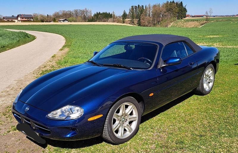 Gebraucht Jaguar XK8 284 PS (208 kW) 2000 Blau Cabrio