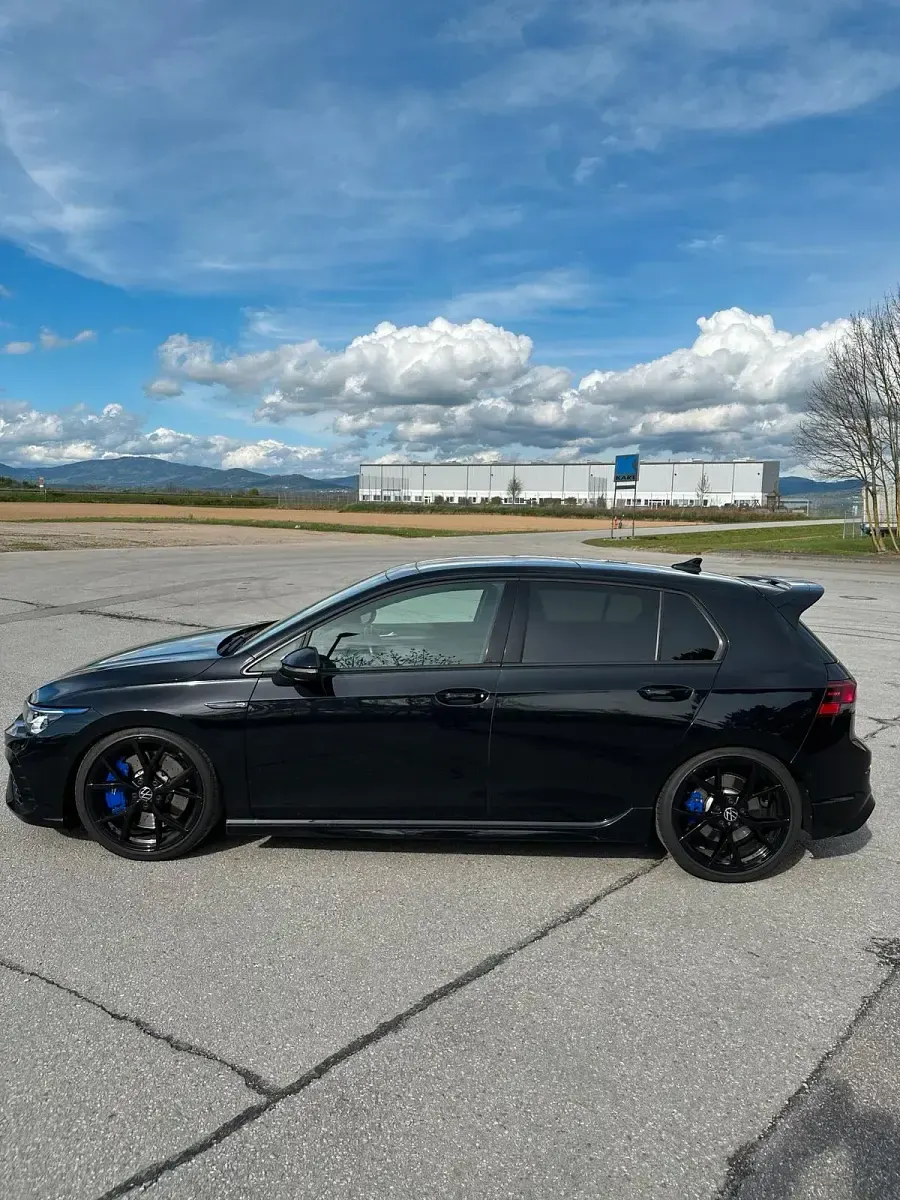 Gebraucht VW Golf VIII R 333 PS (244 kW) 2023 Schwarz Limousine