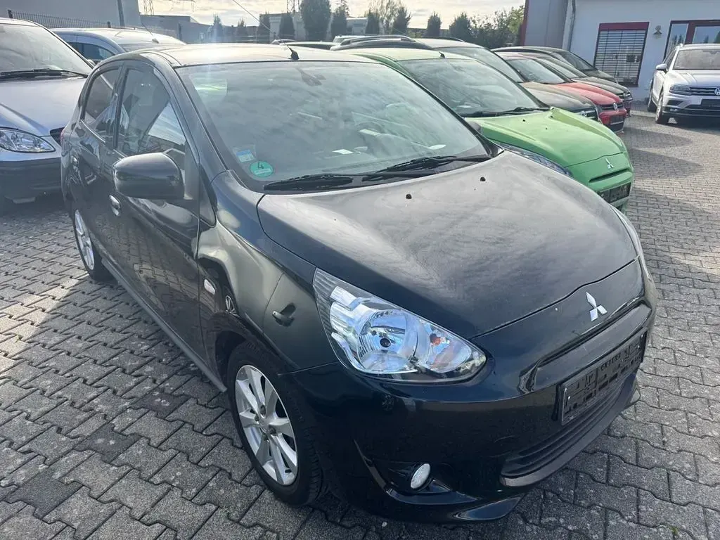 Gebraucht Mitsubishi Space Star 80 PS (58 kW) 2013 Schwarz Van / Kleinbus