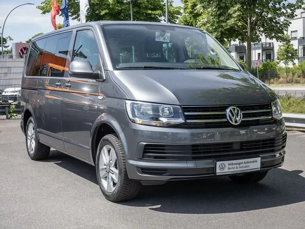 Gebraucht VW Multivan Comfortline 150 PS (110 kW) 2019 Indiumgrau metallic Van / Kleinbus