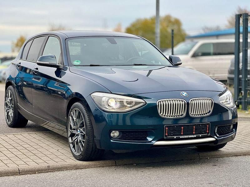 Blau Gebraucht 2012 BMW 116 Sport Line Kleinwagen | 8.490 € (Fairer Preis) - Bild 1/4