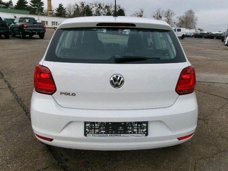 Gebraucht VW Polo Trendline 60 PS (44 kW) 2017 Weiß Kleinwagen