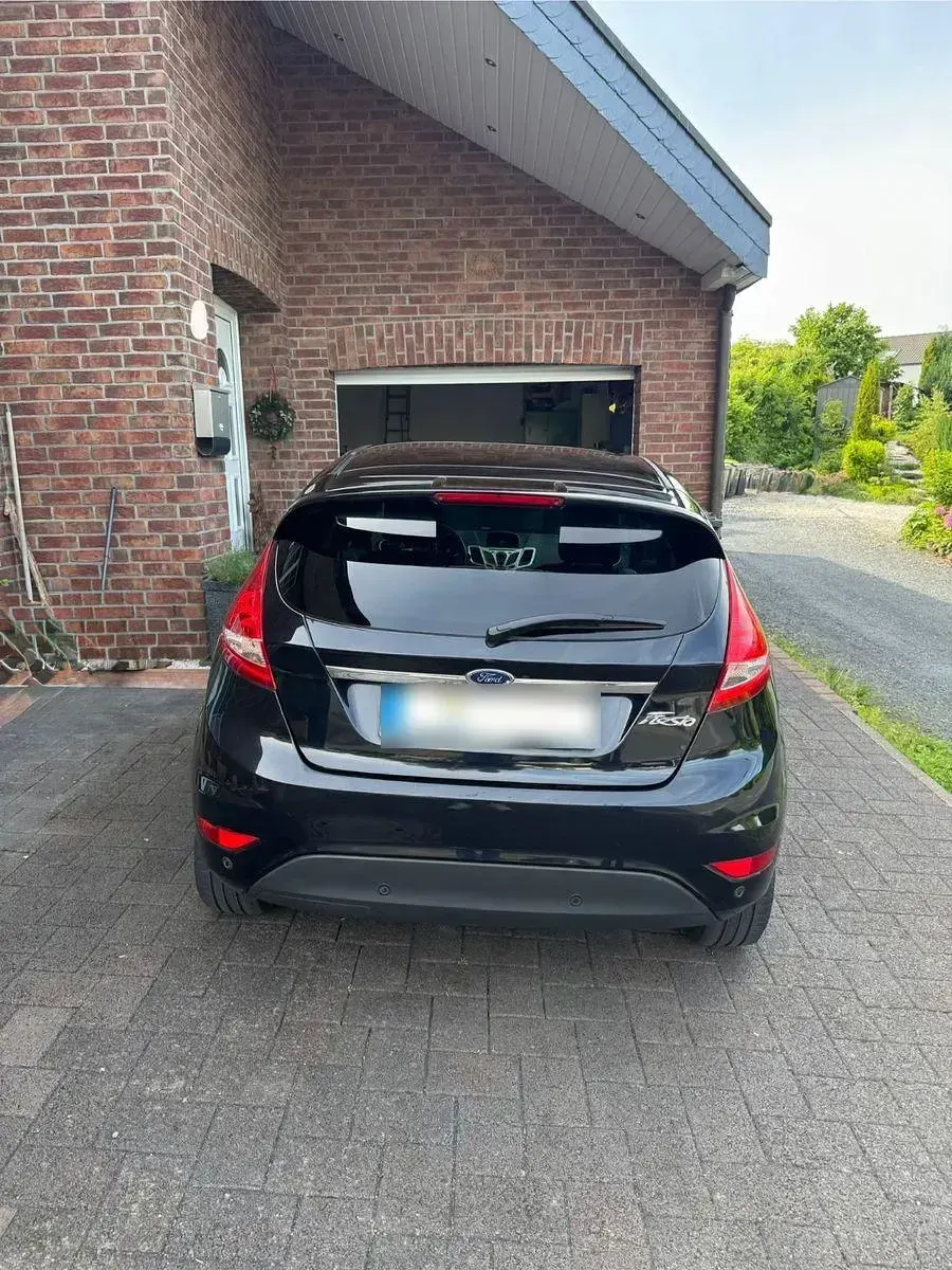 Gebraucht Ford Fiesta Titanium 97 PS (71 kW) 2009 Schwarz Limousine