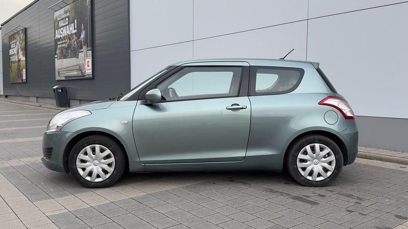 Gebraucht Suzuki Swift Club 94 PS (69 kW) 2011 Grün Kleinwagen