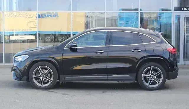Gebraucht Mercedes GLA200 AMG 150 PS (110 kW) 2023 Schwarz SUV