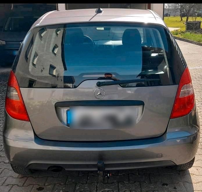 Gebraucht Mercedes A180 115 PS (84 kW) 2012 Grau Kleinwagen