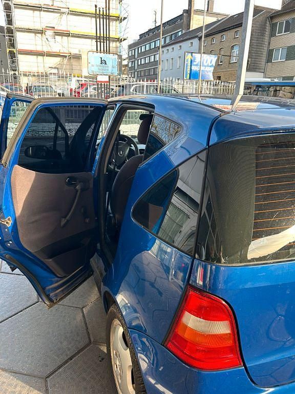 Gebraucht Mercedes A140 Avantgarde 82 PS (60 kW) 2001 Blau Van / Kleinbus