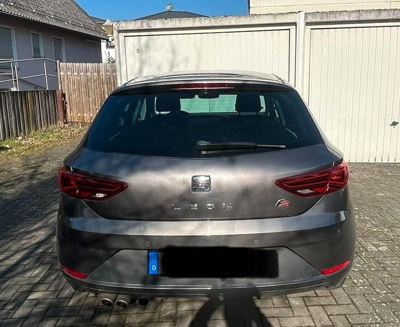 Gebraucht Seat Leon 150 PS (110 kW) 2017 Grau Kombi