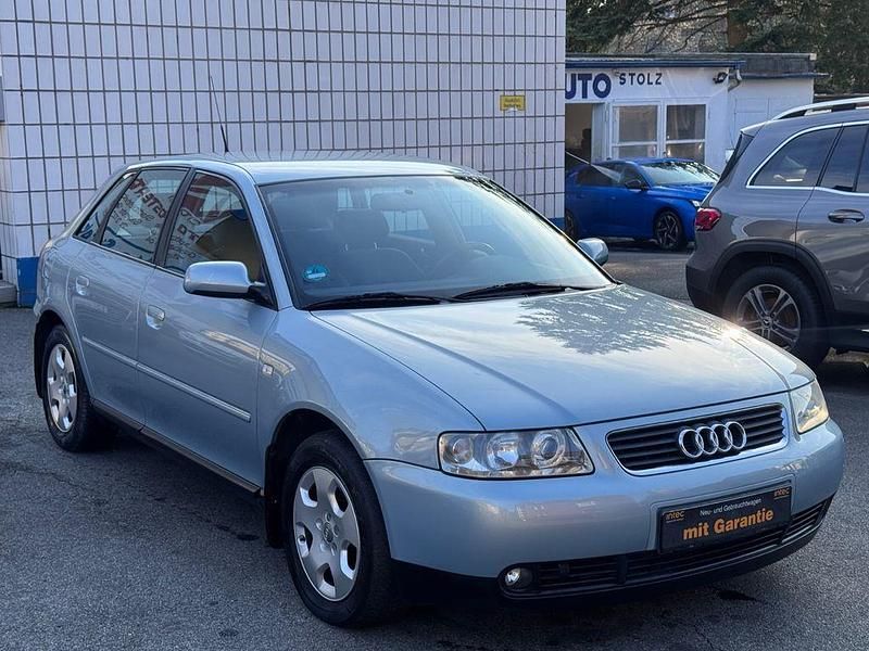 Gebraucht Audi A3 Ambiente 125 PS (91 kW) 2001 Blau Kleinwagen