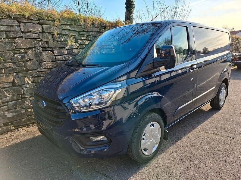 Blau Gebraucht 2021 Ford Transit Custom Trend Van / Kleinbus | 18.400 € (Guter Preis) - Bild 1/4