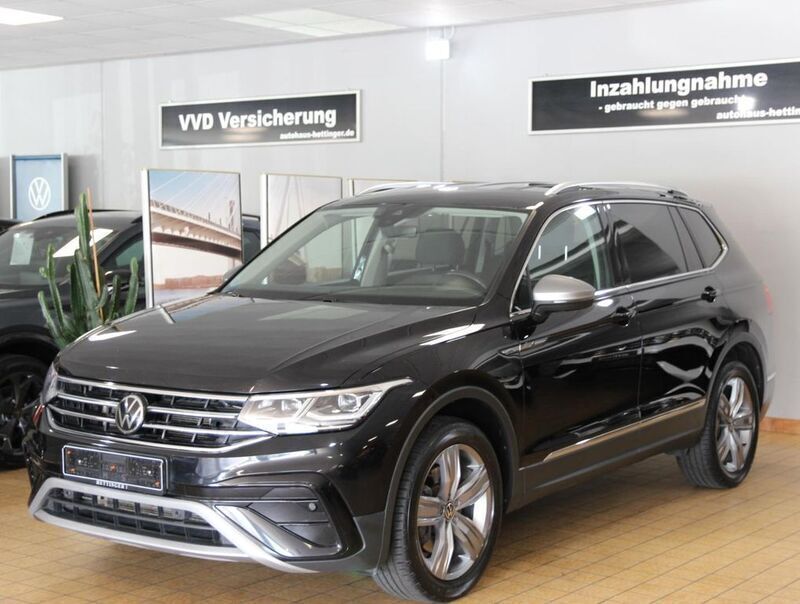 Deep black Gebraucht 2022 VW Tiguan Allspace Elegance SUV | 29.900 € (Guter Preis) - Bild 1/4