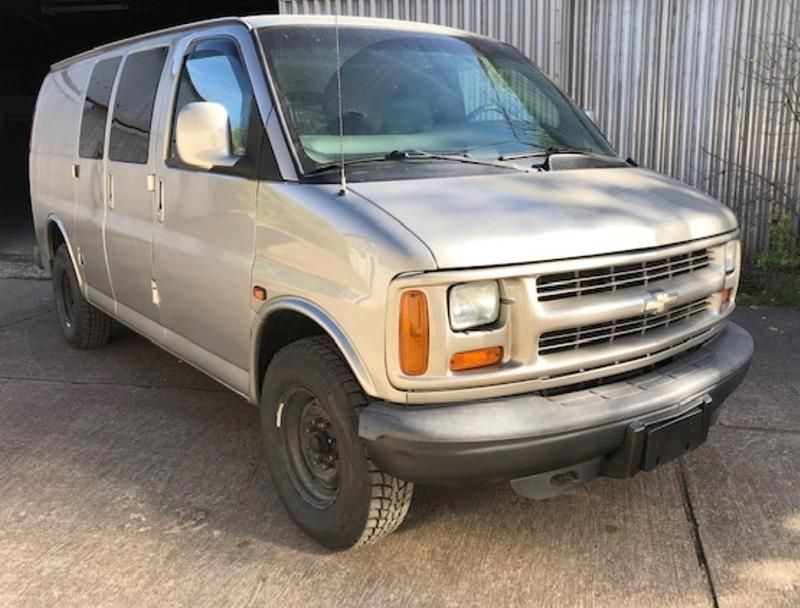 Gebraucht Chevrolet Express 186 PS (136 kW) 2003 Silber Van / Kleinbus