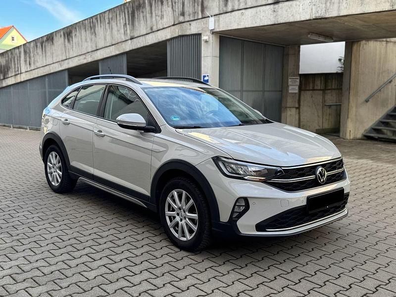 Grau Gebraucht 2024 VW Taigo Life SUV | 21.490 € (Guter Preis) - Bild 1/4